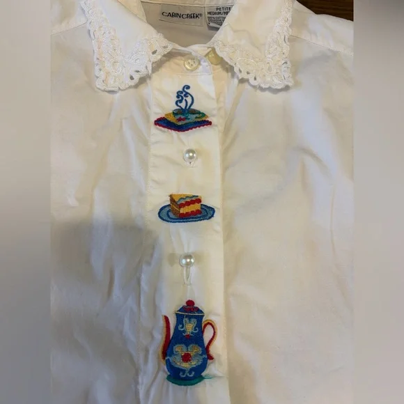Cabin Creek White Button-Up Shirt, tea party embroidered detail, lace collar - Picture 4 of 13